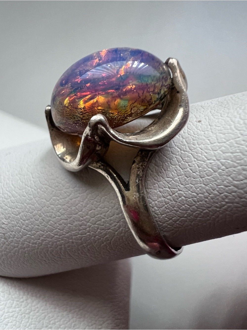 Vintage 925 Sterling Silver Foil Opal Art Glass Modernist Ring Size 7.75 - Picture 3 of 8